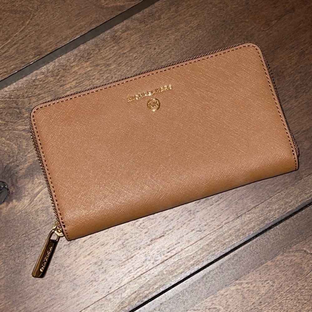 NWT Michael Kors Jet Set Charm Wallet - Picture 2 of 15